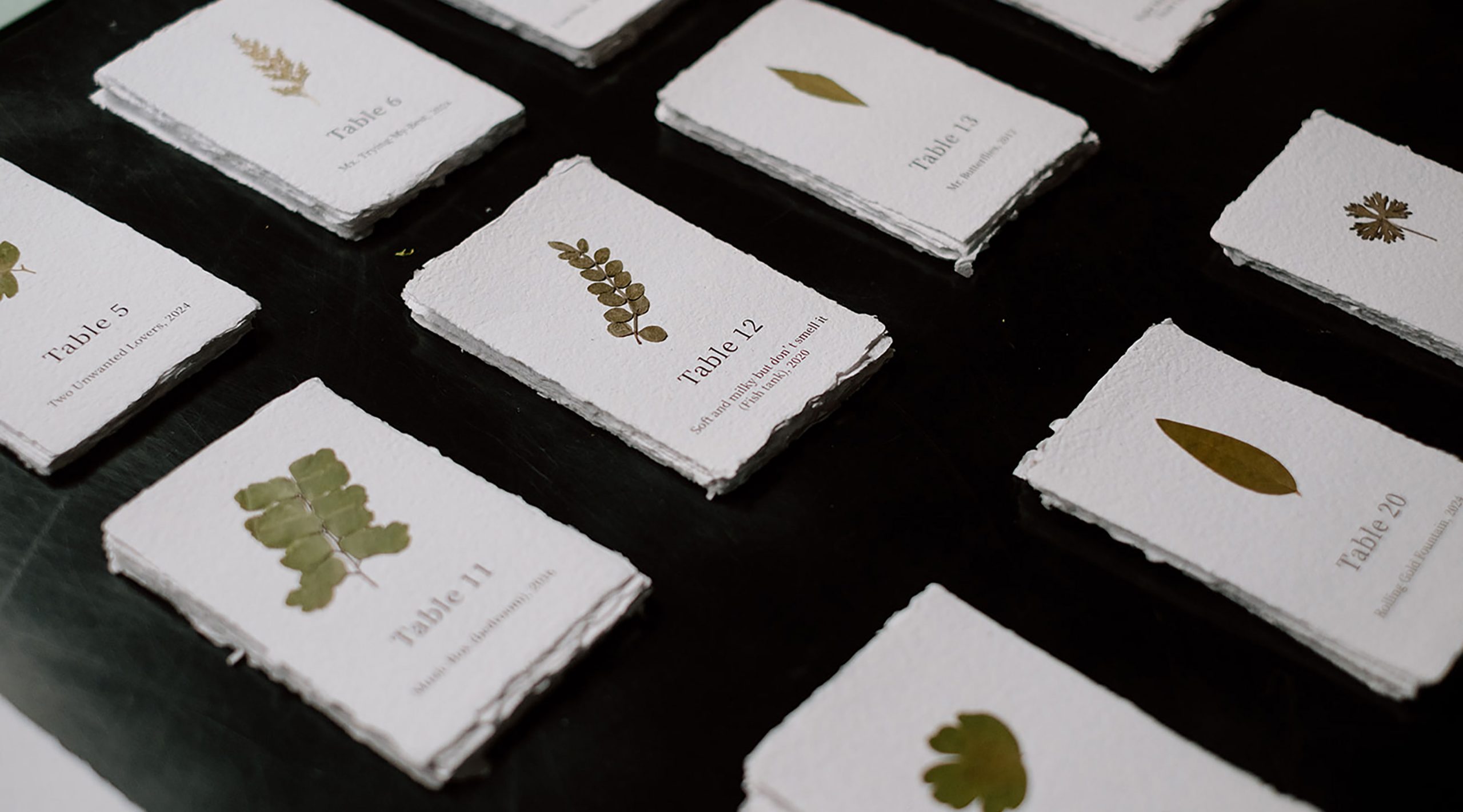 Le escort card della cena di gala in onore di Trevor Yeung per il Padiglione Hong Kong della Biennale Arte 2024