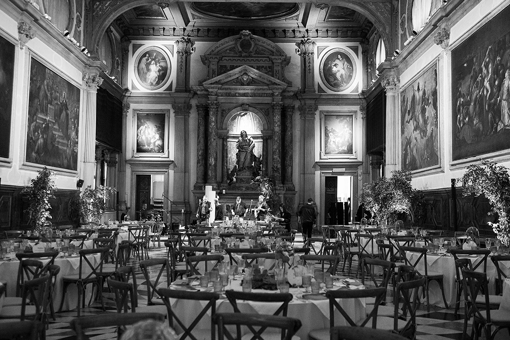 La sala della cena di un evento aziendale