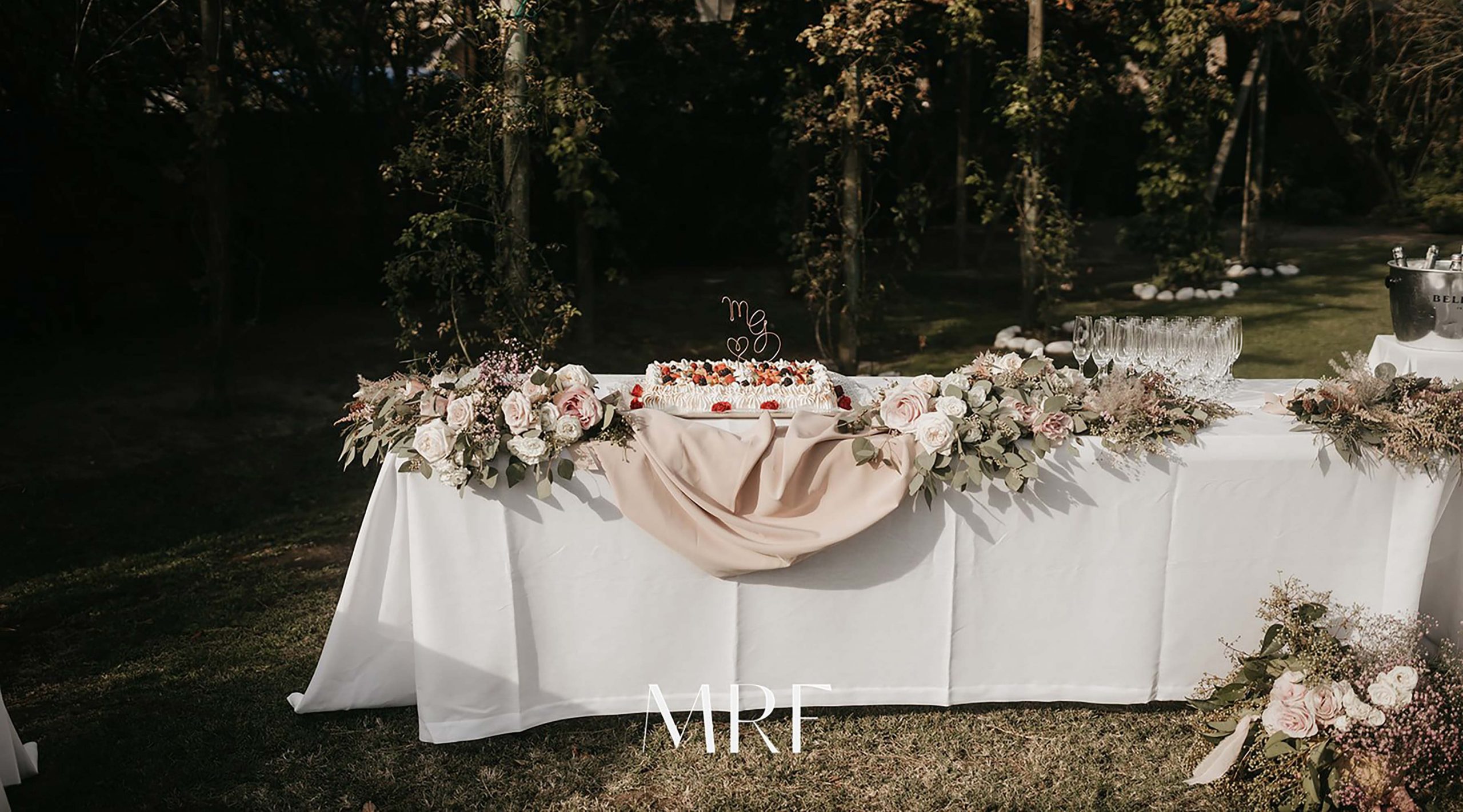Il tavolo torta di un matrimonio alla Locanda Cipriani