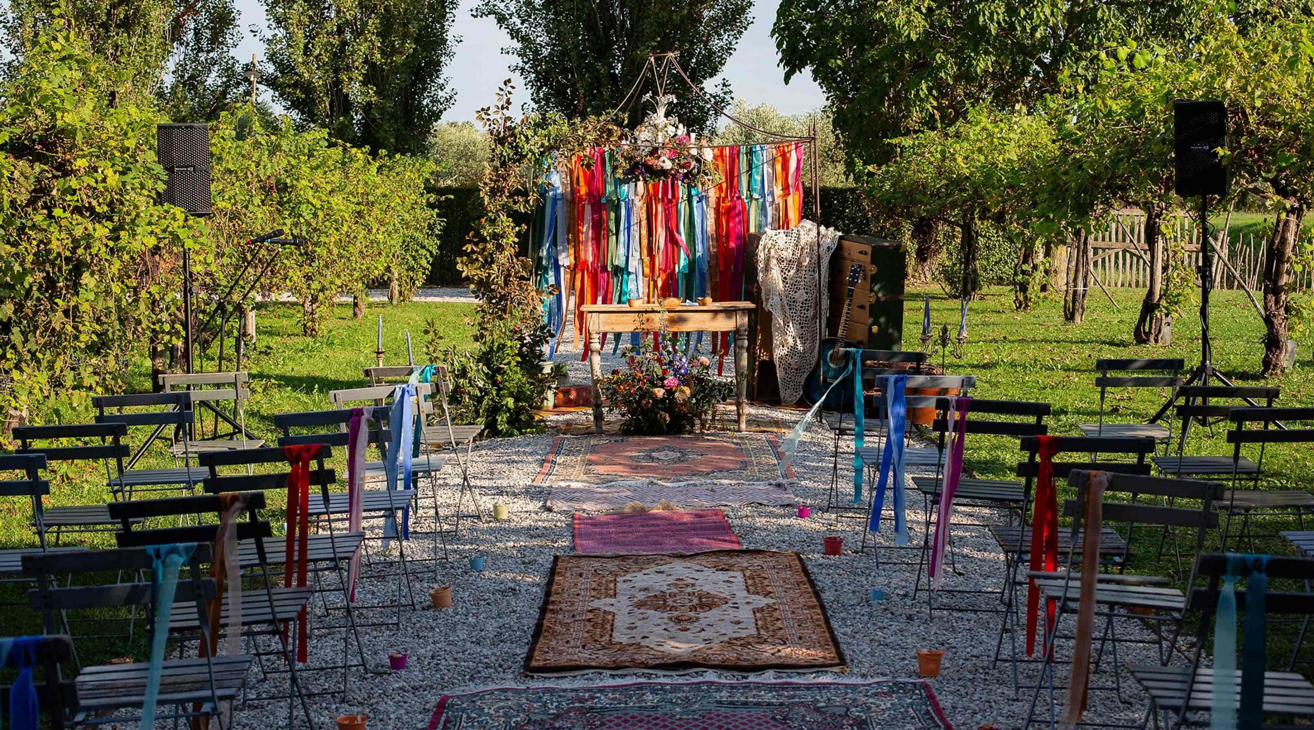 La cerimonia simbolica di un matrimonio LGBTQ+ alla Locanda Rosa Rosae a Treviso