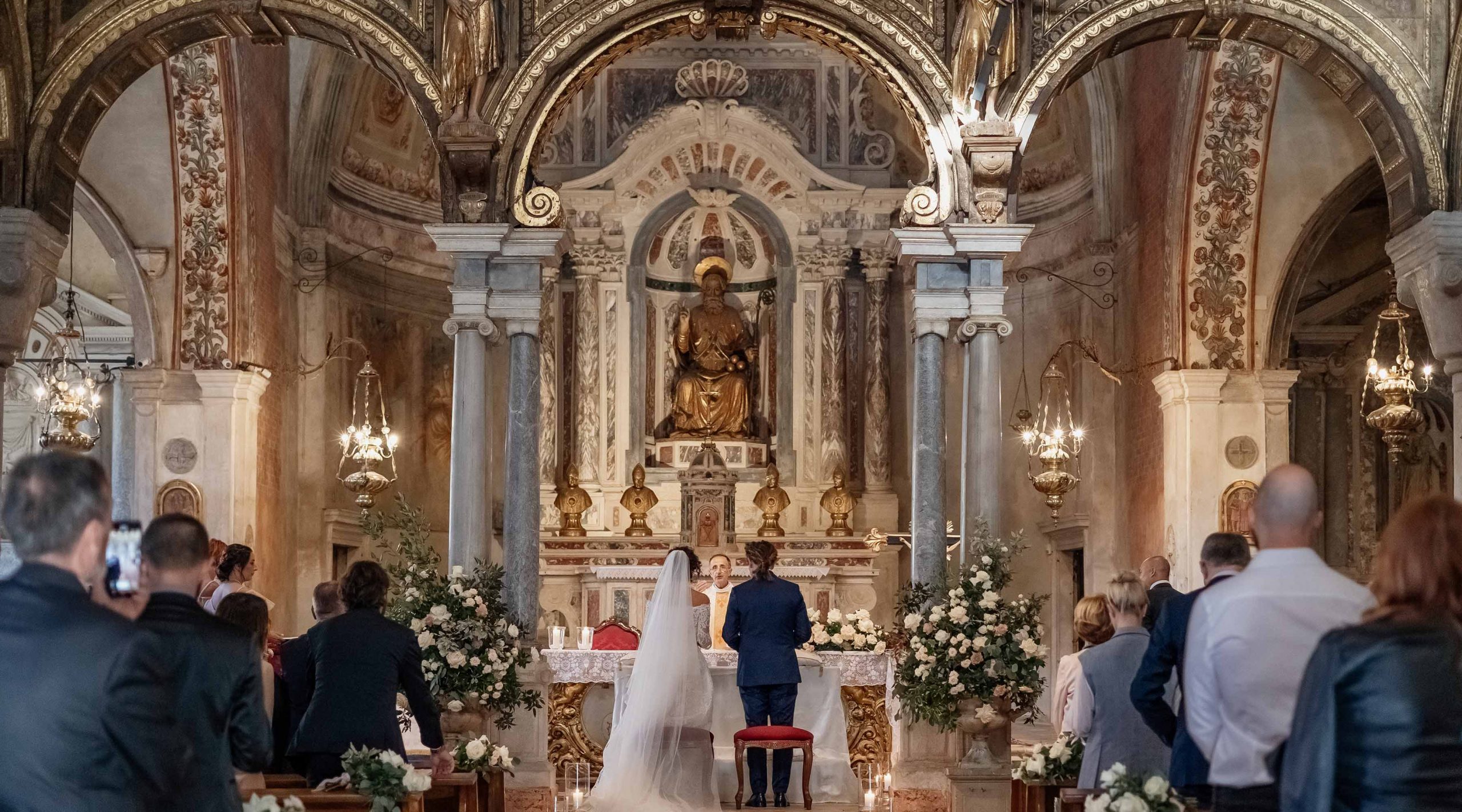 La cerimonia religiosa di un matrimonio vintage a Venezia